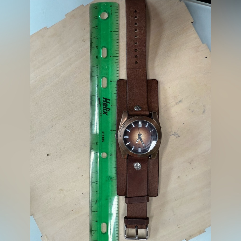 Fossil Women's Brown Gradient Dial Leather Cuff Watch - Picture 4 of 9